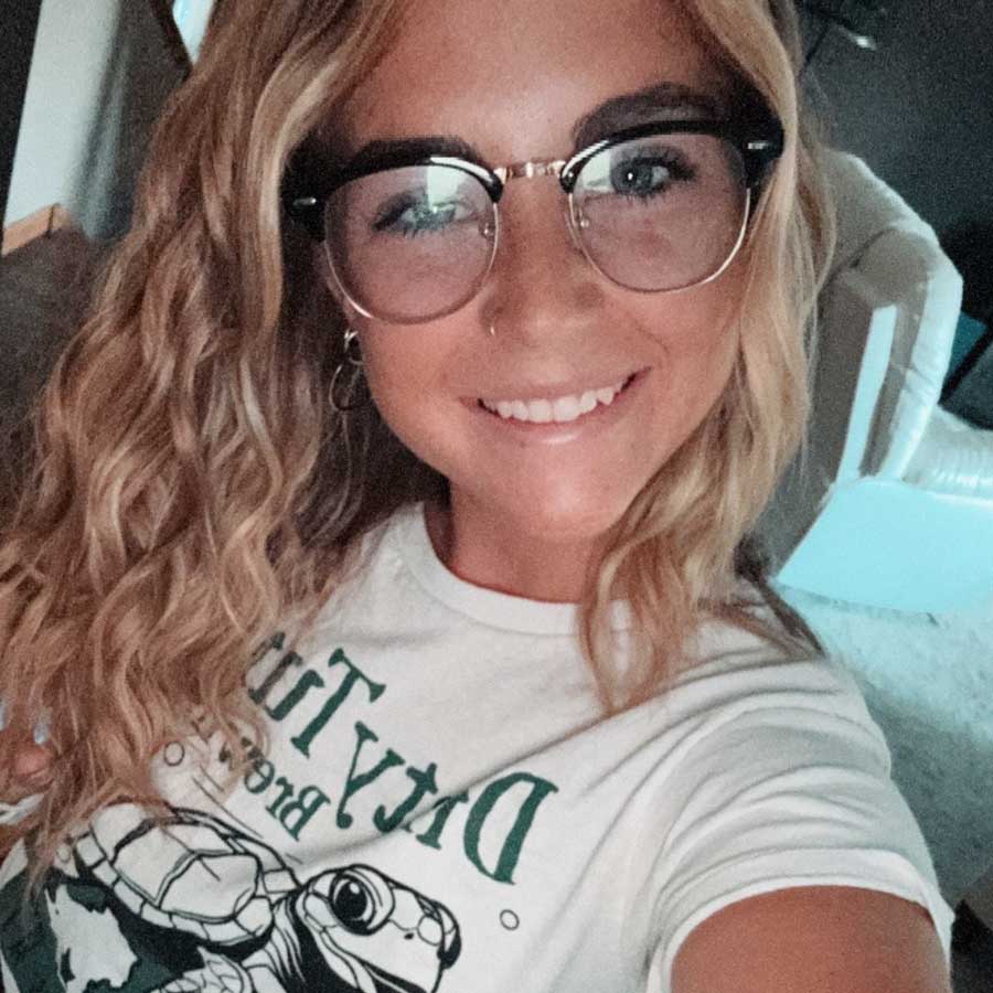 Dirty Turtle bartender Makenna